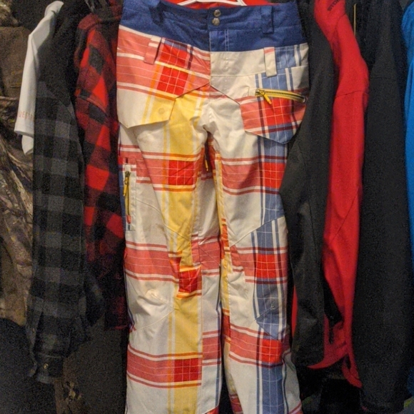 Ladies 2 piece snow suit size xl - Picture 2 of 2